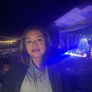 Meet your Posher, Yesenia